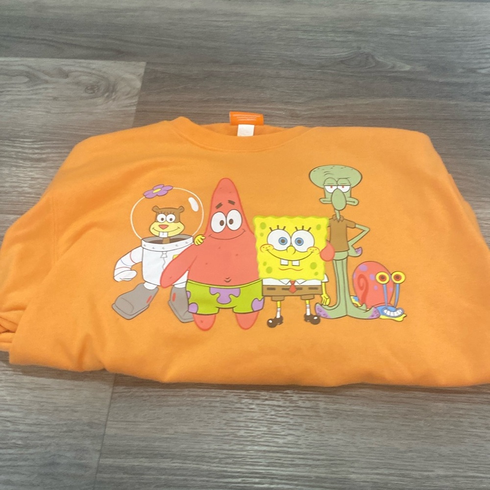 Size medium. Spongebob crew neck